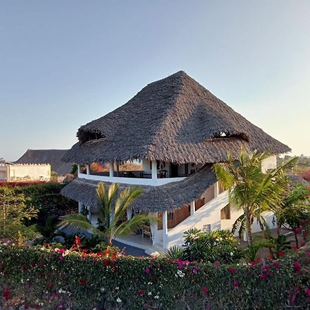Shira House Bed & Breakfast Watamu Ngoại thất bức ảnh