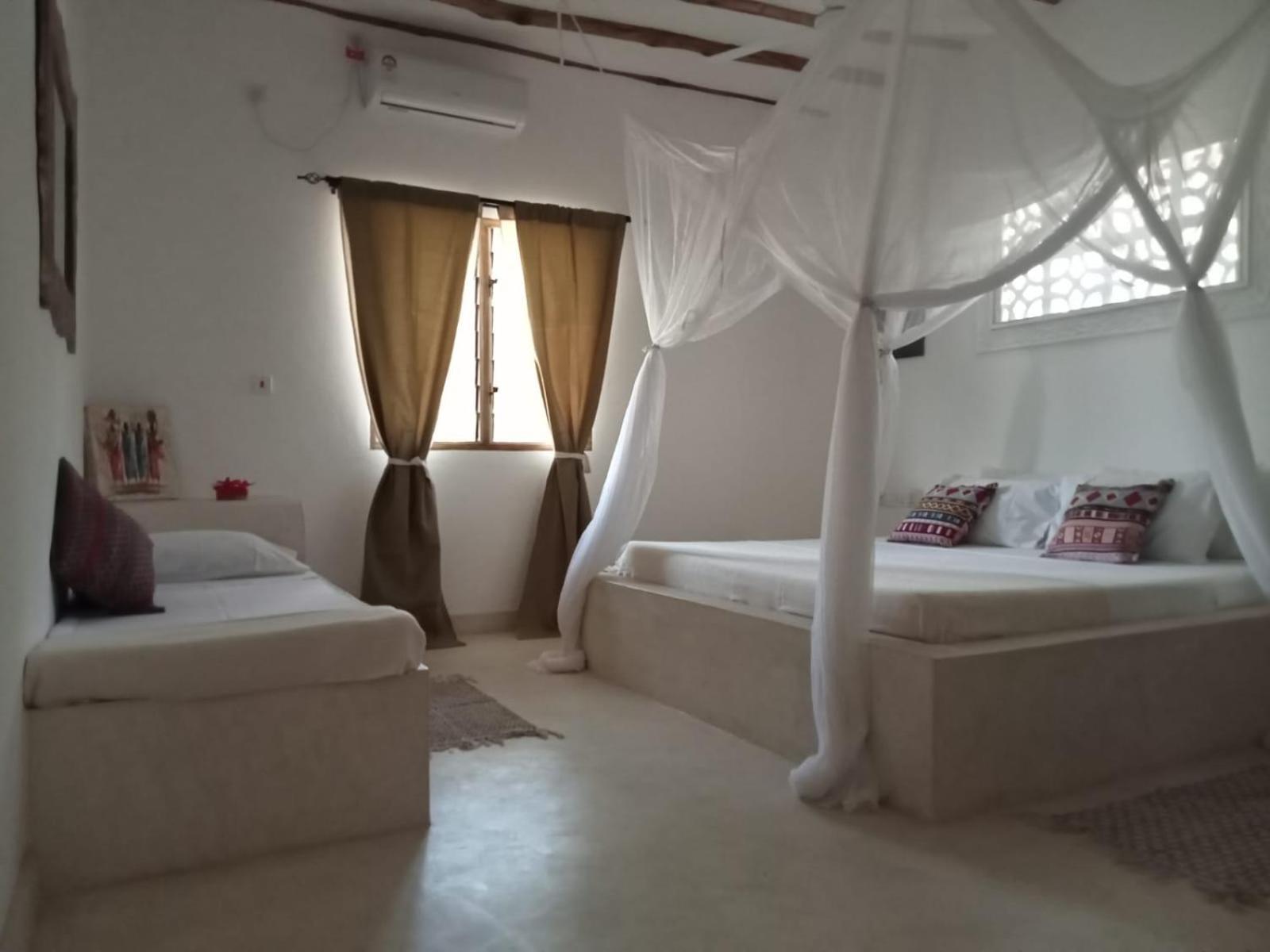 Shira House Bed & Breakfast Watamu Ngoại thất bức ảnh