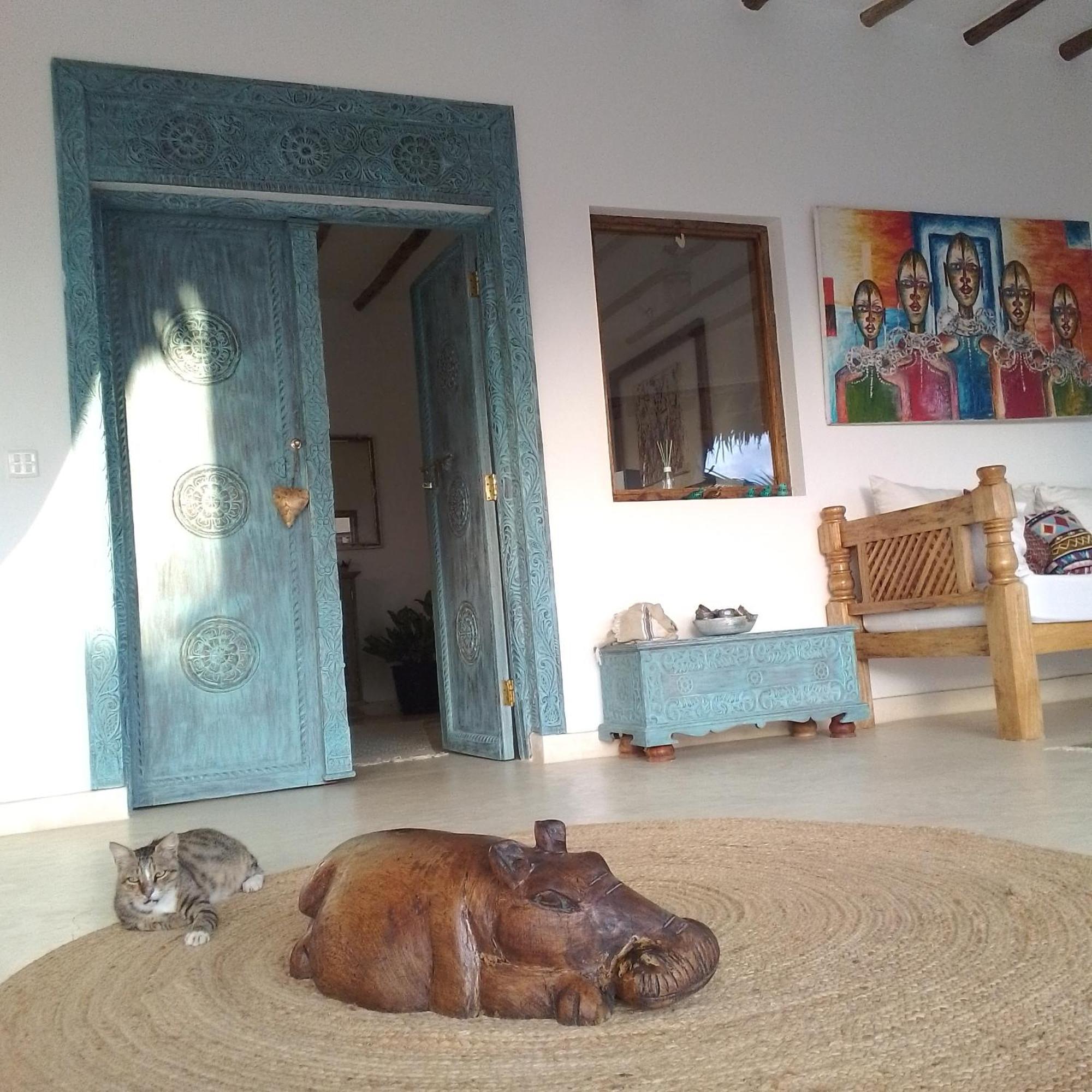Shira House Bed & Breakfast Watamu Ngoại thất bức ảnh