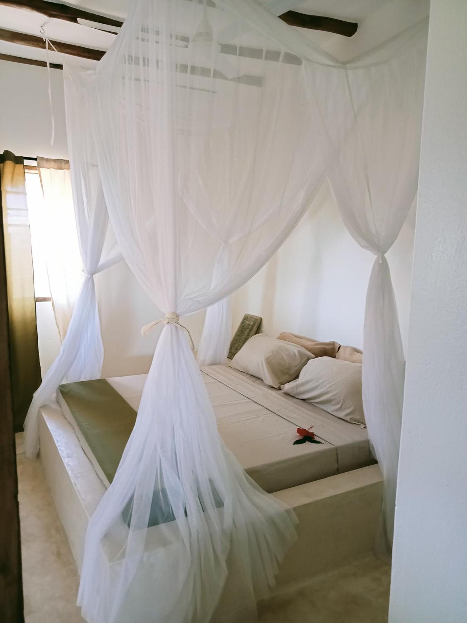 Shira House Bed & Breakfast Watamu Ngoại thất bức ảnh